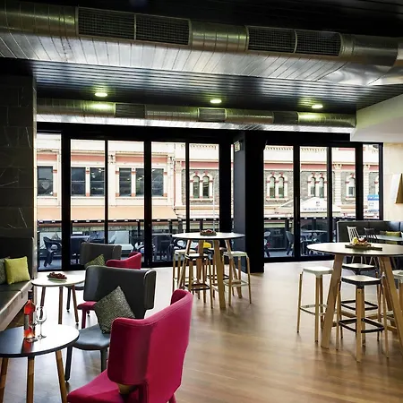 Ibis Adelaide-2